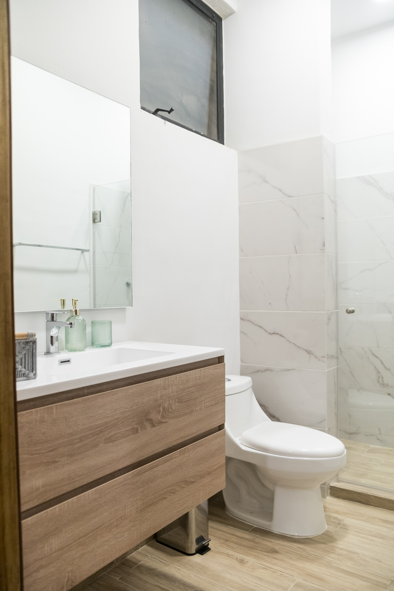 Baño Completo en Suite de Preparacion